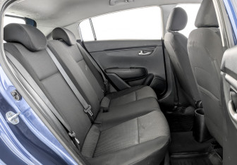 Подержанный автомобиль Kia Rio Hatchback 2021 года (12 фото)