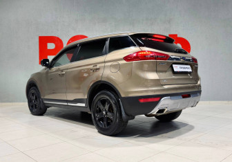 Подержанный автомобиль Geely Atlas 2021 года (5 фото)