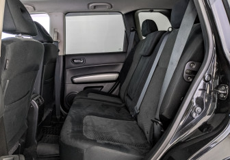 Подержанный автомобиль Nissan X-Trail 2013 года (18 фото)