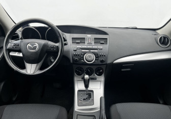 Подержанный автомобиль Mazda 3 Sedan 2011 года (12 фото)