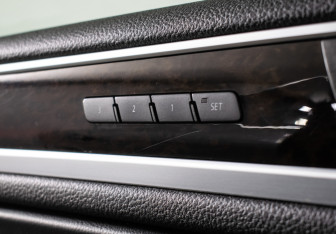 Подержанный автомобиль Volkswagen Touareg 2013 года (16 фото)