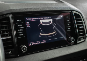 Подержанный автомобиль Skoda Karoq 2021 года (15 фото)