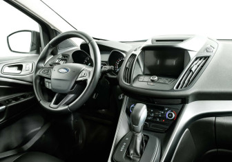 Подержанный автомобиль Ford Kuga 2019 года (9 фото)