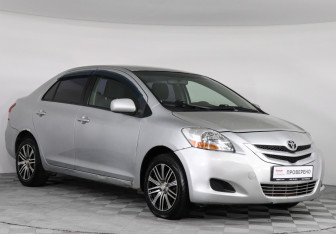 Подержанный автомобиль Toyota Yaris Sedan 2007 года (2 фото)