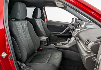 Подержанный автомобиль Mitsubishi Eclipse Cross 2019 года (23 фото)