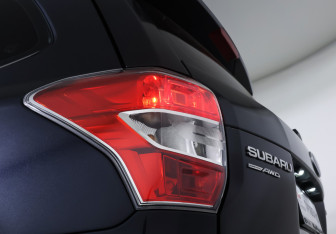Подержанный автомобиль Subaru Forester Suv 2012 года (18 фото)