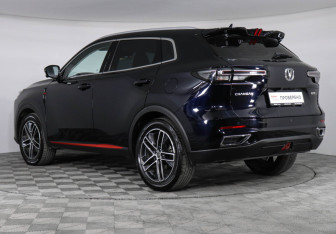 Подержанный автомобиль Changan UNI-S 2024 года (7 фото)
