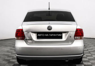 Подержанный автомобиль Volkswagen Polo Sedan 2014 года (4 фото)