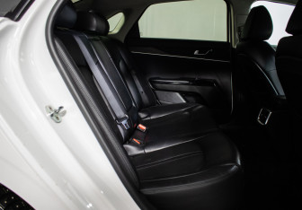 Подержанный автомобиль Kia K5 2021 года (9 фото)