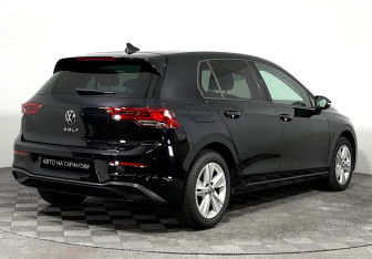 Подержанный автомобиль Volkswagen Golf Hatchback 2020 года (3 фото)