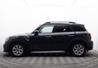 Подержанный автомобиль MINI Countryman 2020 года (2 фото)