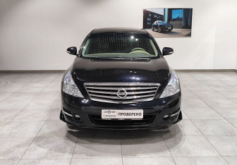 Подержанный автомобиль Nissan Teana 2011 года (2 фото)
