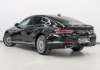 Подержанный автомобиль Genesis G80 2021 года (7 фото)