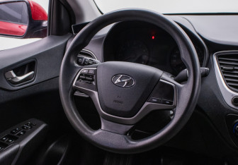 Подержанный автомобиль Hyundai Solaris Sedan 2018 года (15 фото)