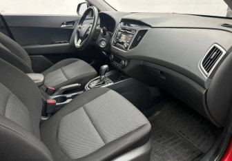 Подержанный автомобиль Hyundai Creta 2018 года (13 фото)