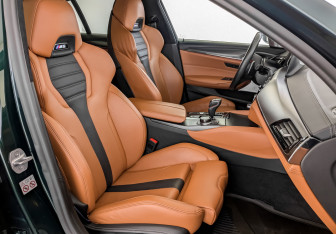 Подержанный автомобиль BMW M5 Sedan 2019 года (24 фото)