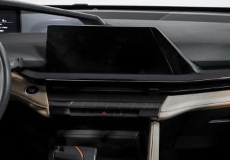 Подержанный автомобиль Changan UNI-V 2022 года (13 фото)