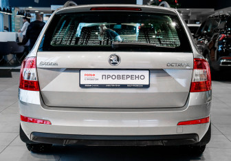 Подержанный автомобиль Skoda Octavia Wagon 2014 года (5 фото)