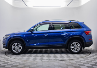 Подержанный автомобиль Skoda Kodiaq 2020 года (2 фото)