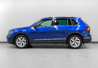 Подержанный автомобиль Volkswagen Tiguan 2021 года (8 фото)
