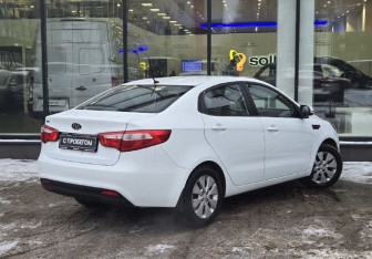 Подержанный автомобиль Kia Rio Sedan 2012 года (8 фото)