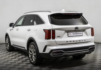 Подержанный автомобиль Kia Sorento 2021 года (7 фото)