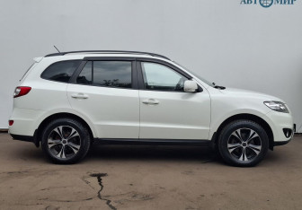 Подержанный автомобиль Hyundai Santa Fe 2012 года (4 фото)