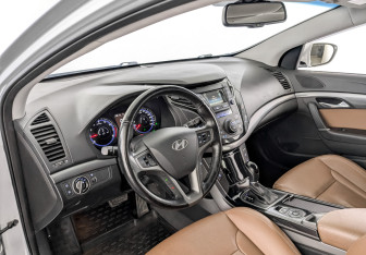 Подержанный автомобиль Hyundai i40 Wagon 2017 года (16 фото)