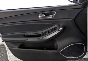 Подержанный автомобиль Omoda S5 2023 года (19 фото)