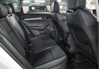 Подержанный автомобиль Skoda Karoq 2020 года (13 фото)