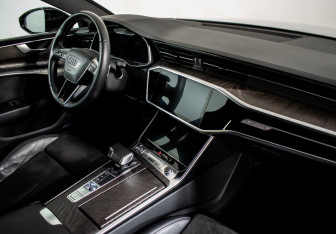 Подержанный автомобиль Audi A7 2018 года (11 фото)