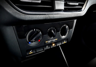 Подержанный автомобиль Skoda Rapid Liftback 2021 года (26 фото)