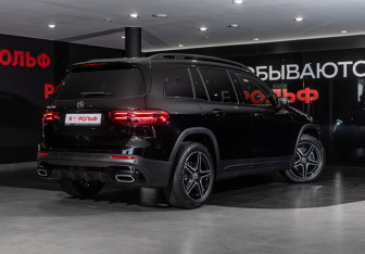 Новый Mercedes-Benz GLB 2025 (4 фото)