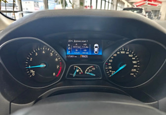 Подержанный автомобиль Ford Focus Wagon 2016 года (12 фото)