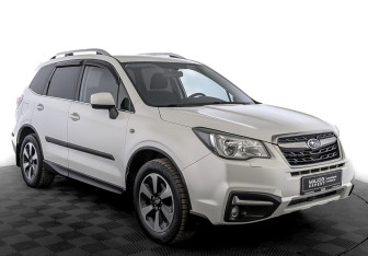Подержанный автомобиль Subaru Forester Suv 2017 года (3 фото)