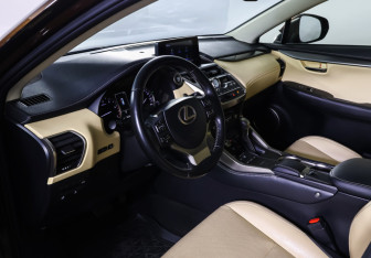 Подержанный автомобиль Lexus NX 2019 года (15 фото)