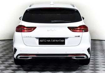 Подержанный автомобиль Kia Ceed Wagon 2021 года (6 фото)