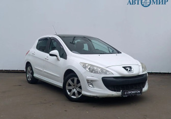 Подержанный автомобиль Peugeot 308 Hatchback 2010 года (3 фото)