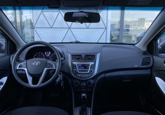 Подержанный автомобиль Hyundai Solaris Sedan 2016 года (10 фото)