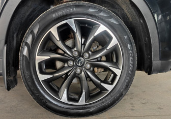 Подержанный автомобиль Mazda CX-5 2016 года (21 фото)