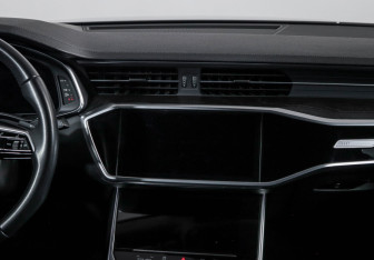 Подержанный автомобиль Audi A6 Sedan 2020 года (13 фото)