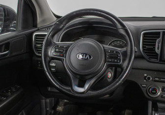 Подержанный автомобиль Kia Sportage 2018 года (15 фото)