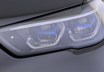 Подержанный автомобиль BMW X5 2022 года (11 фото)