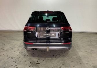 Подержанный автомобиль Volkswagen Tiguan 2018 года (5 фото)