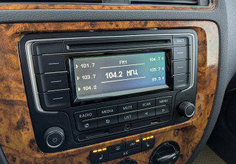 Подержанный автомобиль Volkswagen Jetta Sedan 2014 года (25 фото)