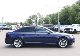 Подержанный автомобиль Audi A4 Sedan 2018 года (4 фото)