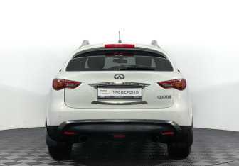 Подержанный автомобиль Infiniti FX 2013 года (6 фото)