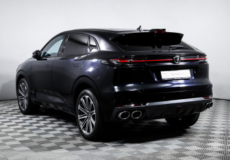 Подержанный автомобиль Changan UNI-K 2024 года (7 фото)