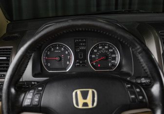 Подержанный автомобиль Honda CR-V 2008 года (14 фото)