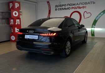 Подержанный автомобиль Audi A4 Sedan 2020 года (4 фото)